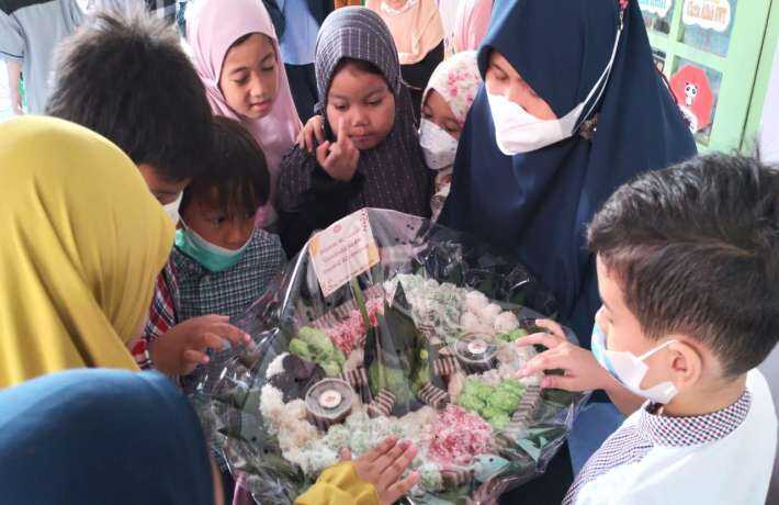 Peringatan Hari Pahlawan di KB TK Al Falah Surabaya